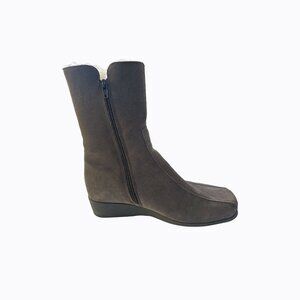 La Canadienne Elena Suede Taupe Bootie 8.5 Shearling Wedge Heel Waterproof Gorp